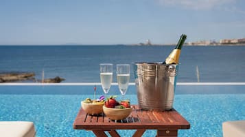 Poolbar