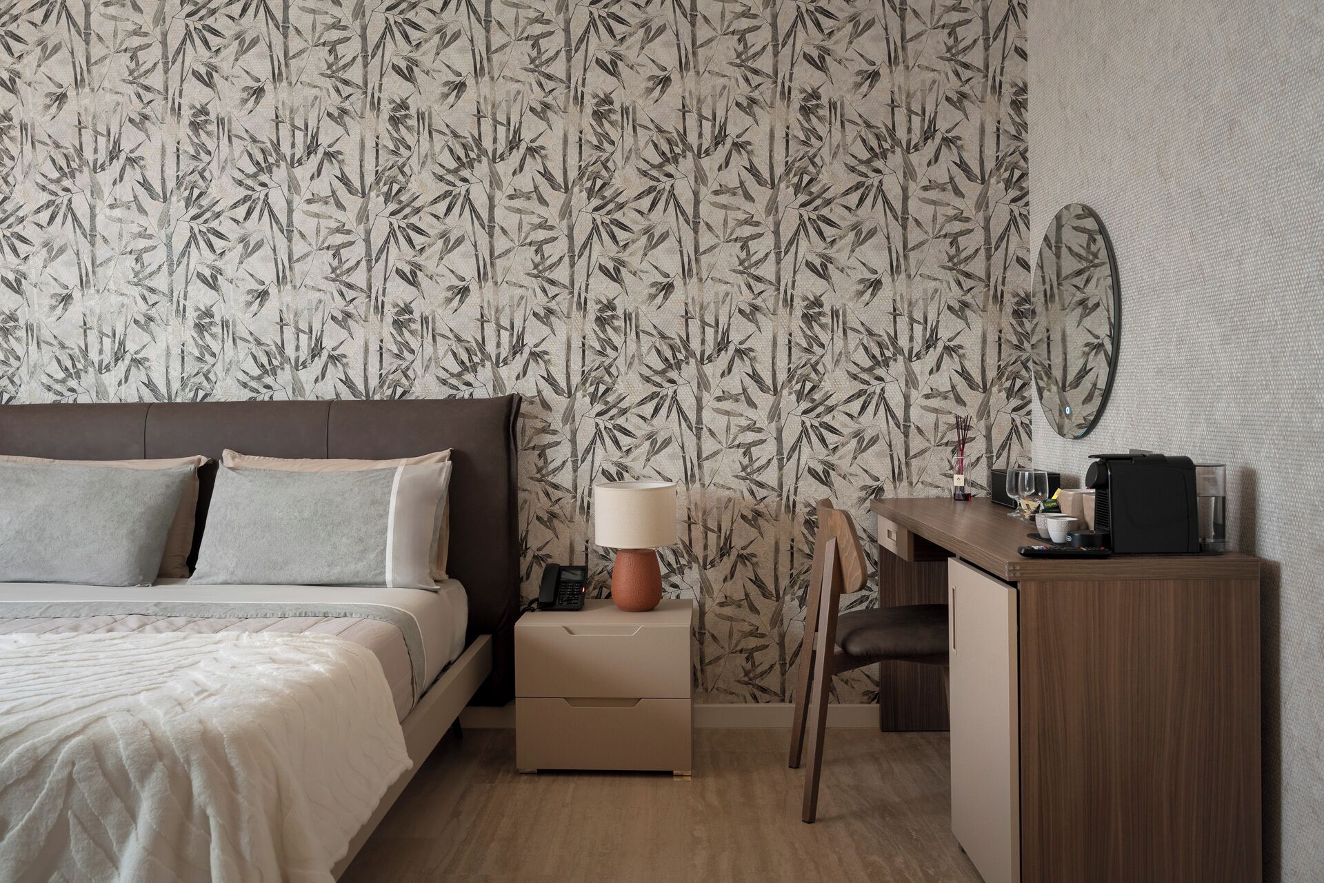 Quarto casal superior | Roupas de cama premium, edredons de pluma, frigobar, cofres nos quartos
