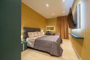 Junior Suite, Sea View | In-room safe, blackout drapes, free WiFi