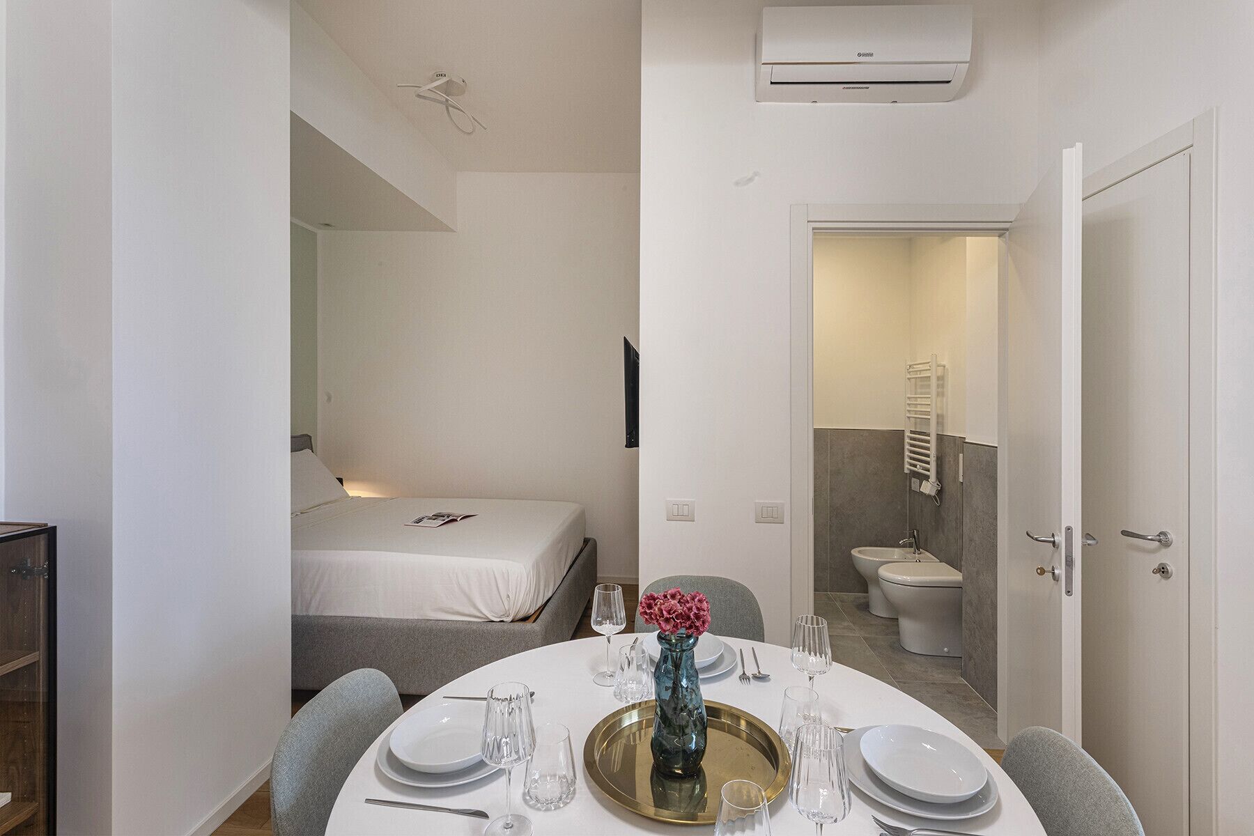 1 chambre, fer et planche à repasser, Wi-Fi gratuit, draps fournis