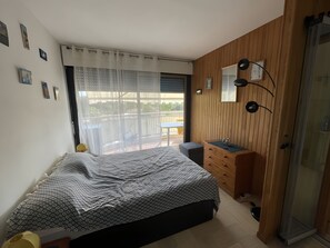 1 quarto, roupa de cama