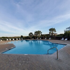 Innenpool, Außenpool