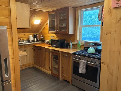 Charming and convenient, private unit in original farmhouse in Waterbury Center.