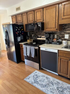 Microwave, oven, dishwasher - Concert Weekends & Beach Fun – Ocean Waves 2BR Condo at Park Place (Ocean City)