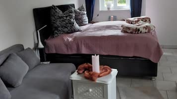 1 bedroom, WiFi, bed sheets
