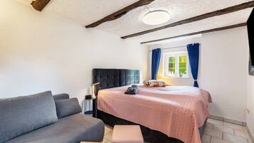 1 chambre, fer et planche à repasser, Wi-Fi, draps fournis