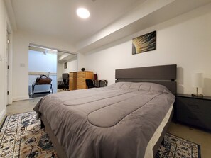 1 bedroom, iron/ironing board, WiFi, bed sheets