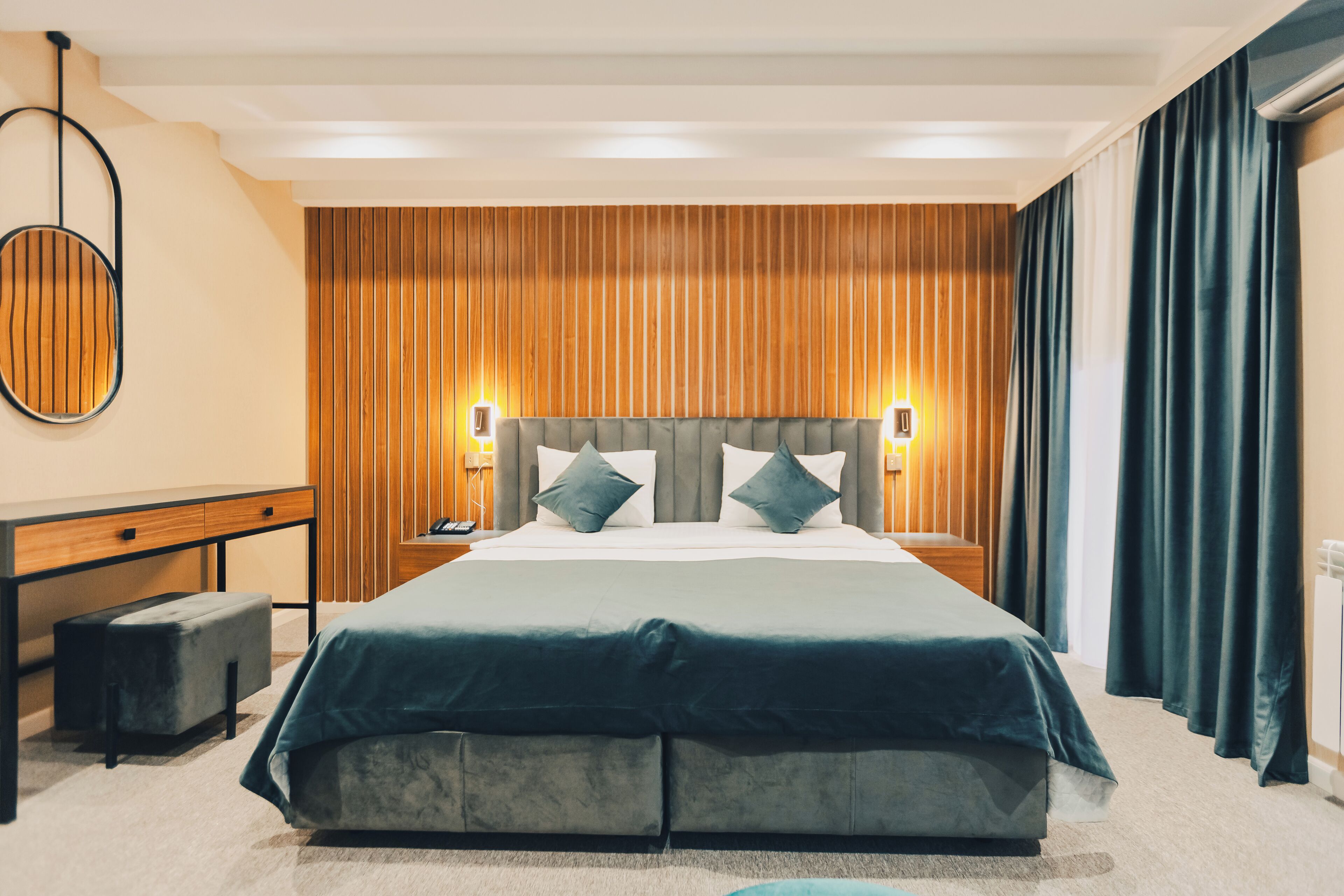 Premium bedding, in-room safe, blackout curtains, soundproofing