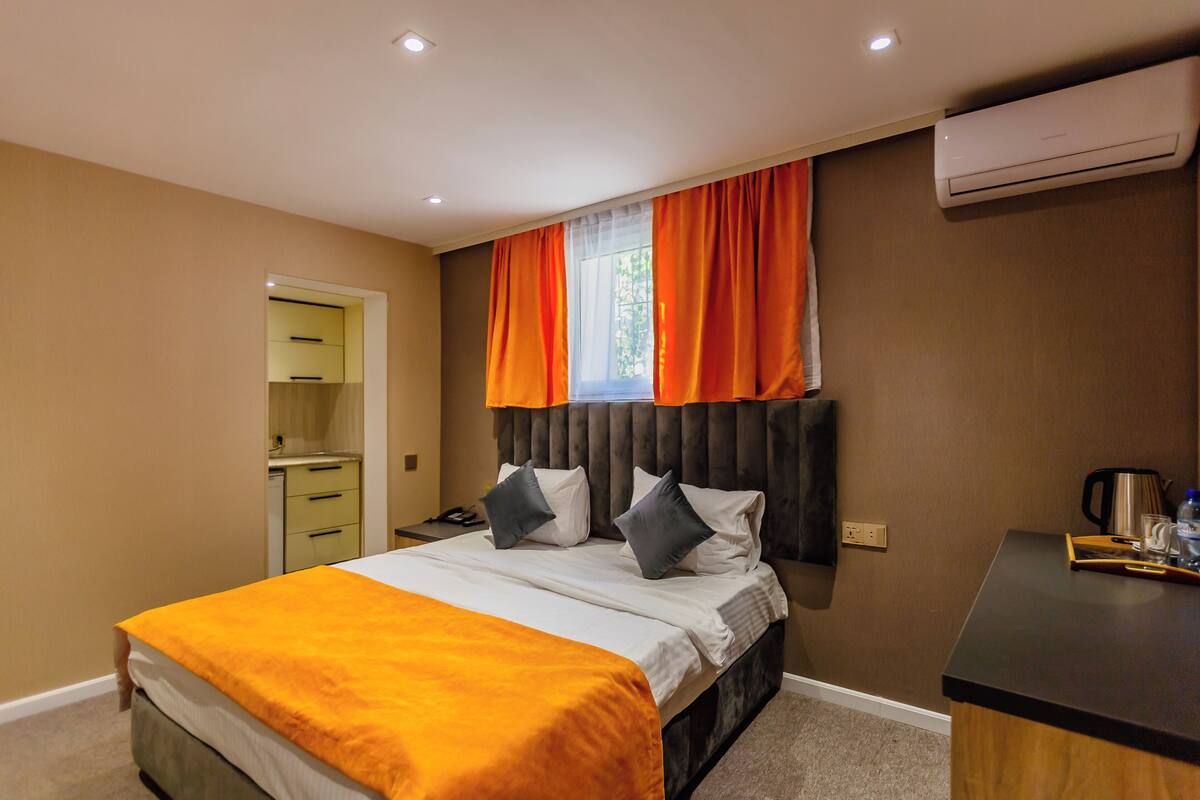 Economy Double Room | Premium bedding, in-room safe, blackout curtains, soundproofing
