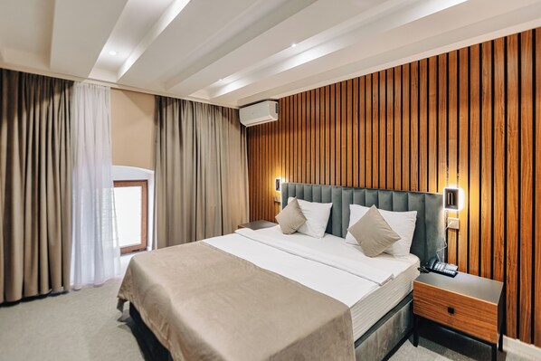 In-room safe, blackout drapes, soundproofing, iron/ironing board
