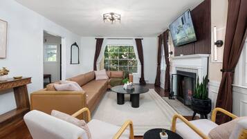 Smart TV, fireplace, video games