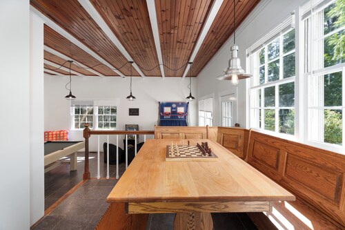 Exclusive Lux Home Near Town • Game Rm • Gym • 4BR