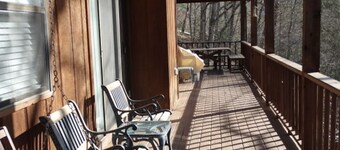 Gail's Retreat Cabin
