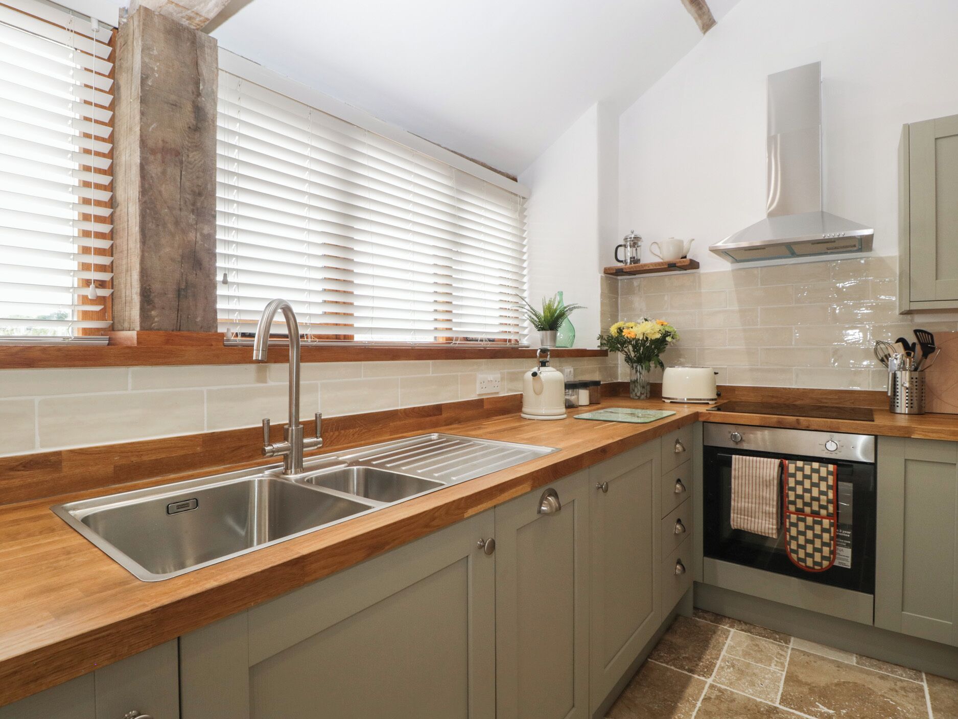 مستلزمات طهي/أطباق/أوعية