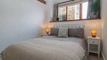 1 bedroom, individually decorated, individually furnished, free WiFi