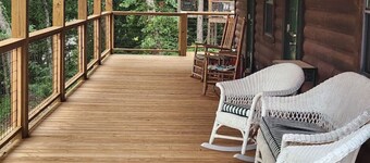 Wildflower Hill Cabin