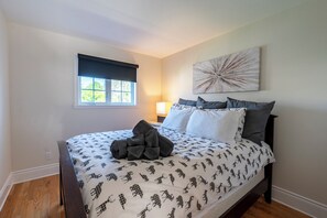 3 chambres, fer et planche à repasser, lit parapluie, Wi-Fi