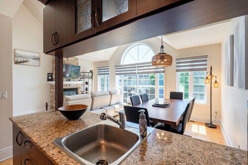 MAGNIFIQUE condo de SKI Saint -Sauveur