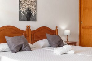 1 bedroom, WiFi, bed sheets