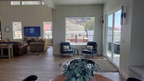 Smart-TV, Stereoanlage