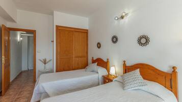1 camera, Wi-Fi, lenzuola