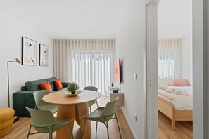 1 bedroom, iron/ironing board, internet, bed sheets