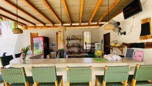 Apartment | 1 bedroom - Premium Apt-ac in Bed-stunnig Ocean Views La Punta -10 (Santa María Colotepec)