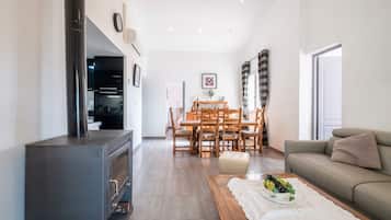 TV, fireplace, table tennis