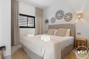 Room - Valley | Sea view - pool - terrace (Fuengirola)
