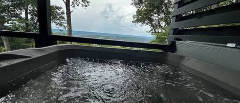 Tina de hidromasaje al aire libre