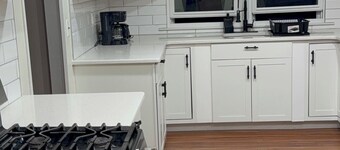 Wonderful 3-bedroom apartment non smoking in North Brunswick Township with AC