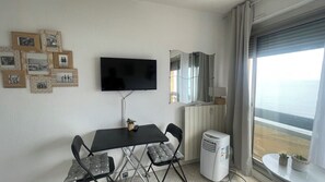 Dining - Stunning sea view and comfort close to the beach (Sainte-Maxime)