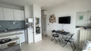 Fridge, microwave, coffee/tea maker