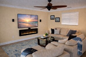 Télévision, cheminée