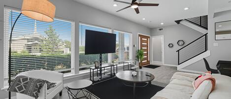 Smart-TV, Videospiele, Bücher, Musikbibliothek