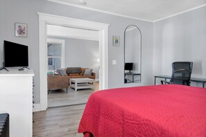 2 makuuhuonetta, silitysrauta/-lauta, Wi-Fi, vuodevaatteet