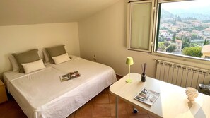 Villa | 7 bedrooms, bed sheets