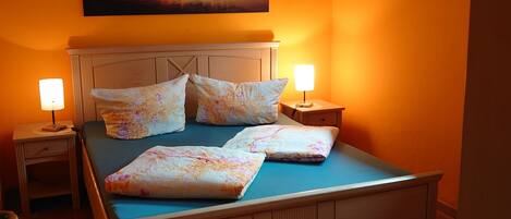 1 bedroom, bed sheets