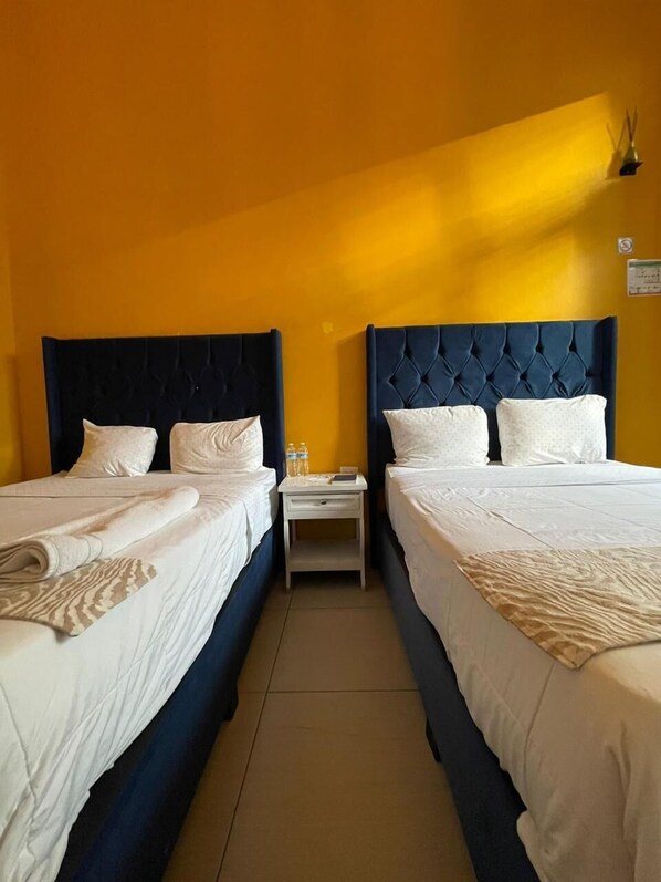 Standard Double Room | Free WiFi, bed sheets