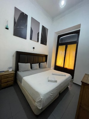Comfort Room, City View | Free WiFi, bed sheets