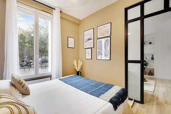 Apartment | 1 bedroom, laptop workspace, iron/ironing board, bed sheets