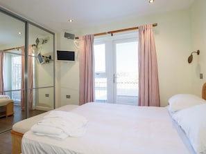 3 habitaciones, decoración personalizada y muebles diferentes