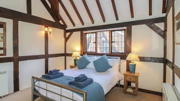 1 bedroom, individually decorated, individually furnished, free WiFi