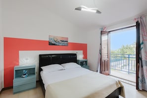 2 bedrooms, iron/ironing board, WiFi, bed sheets - Casa Venti del Mare – Holiday Home Just 150m from Trappeto Beach (Piano Inferno Marina)