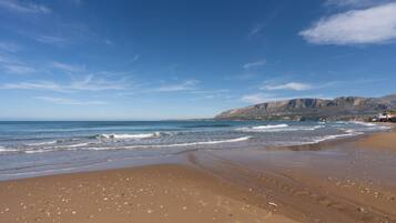 Una spiaggia nelle vicinanze