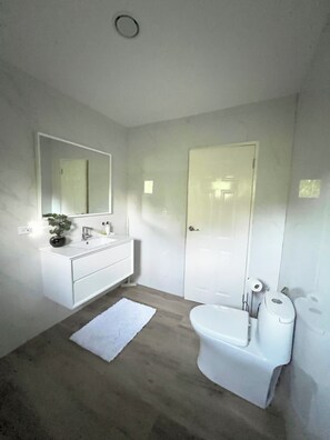 Håndklæder, Sæbe, Toiletpapir