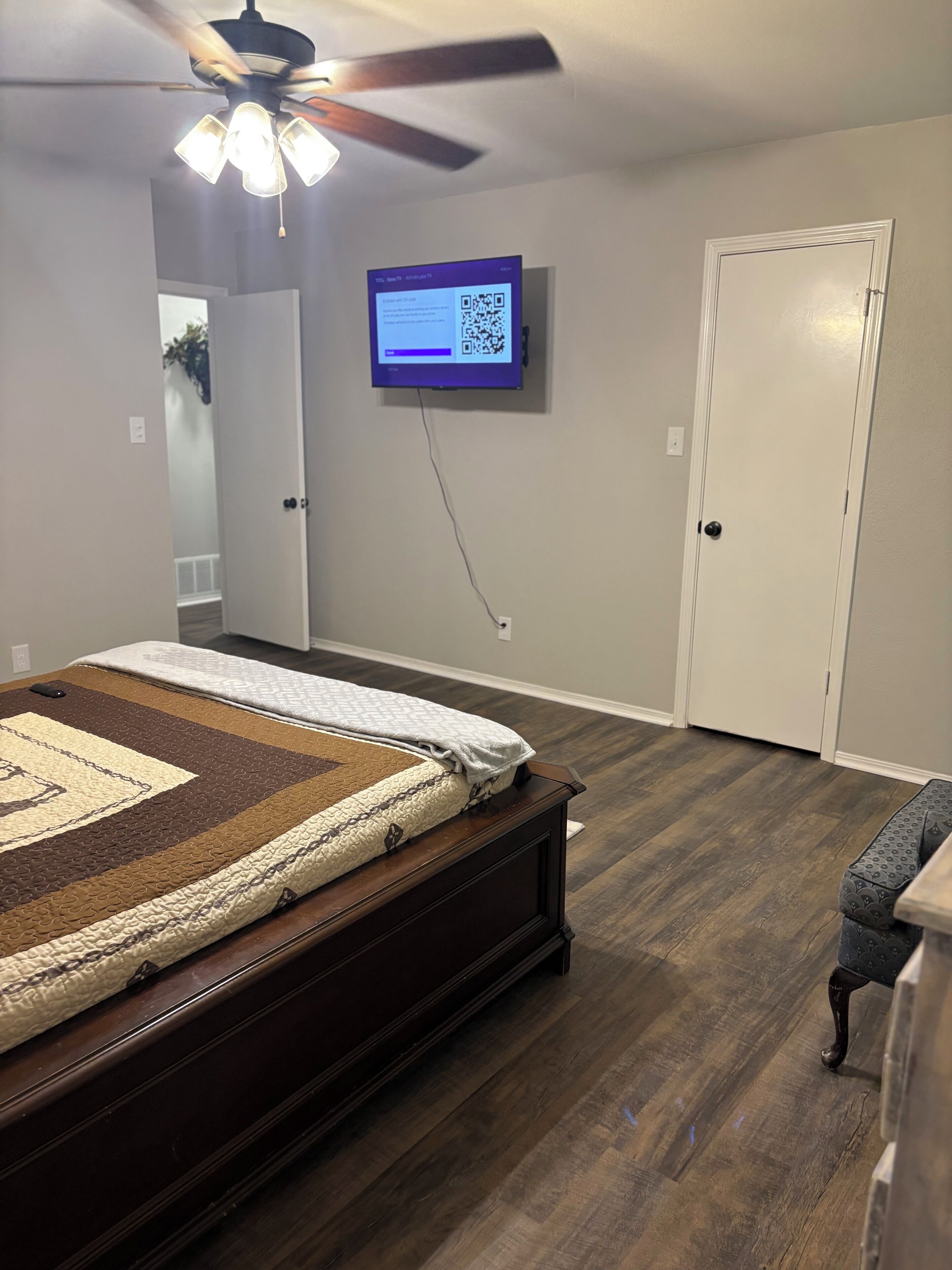 4 habitaciones, tabla de planchar con plancha y wifi gratis 