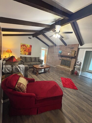 4 bedroom home right across from Weeks Park Golf course!