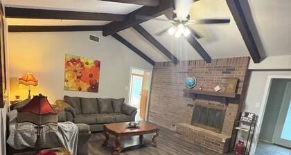 4 bedroom home right across from Weeks Park Golf course!