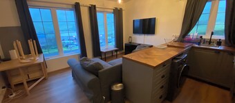 Panorama Vík - Charming 2-bedroom apartment in Vík with stunning views.